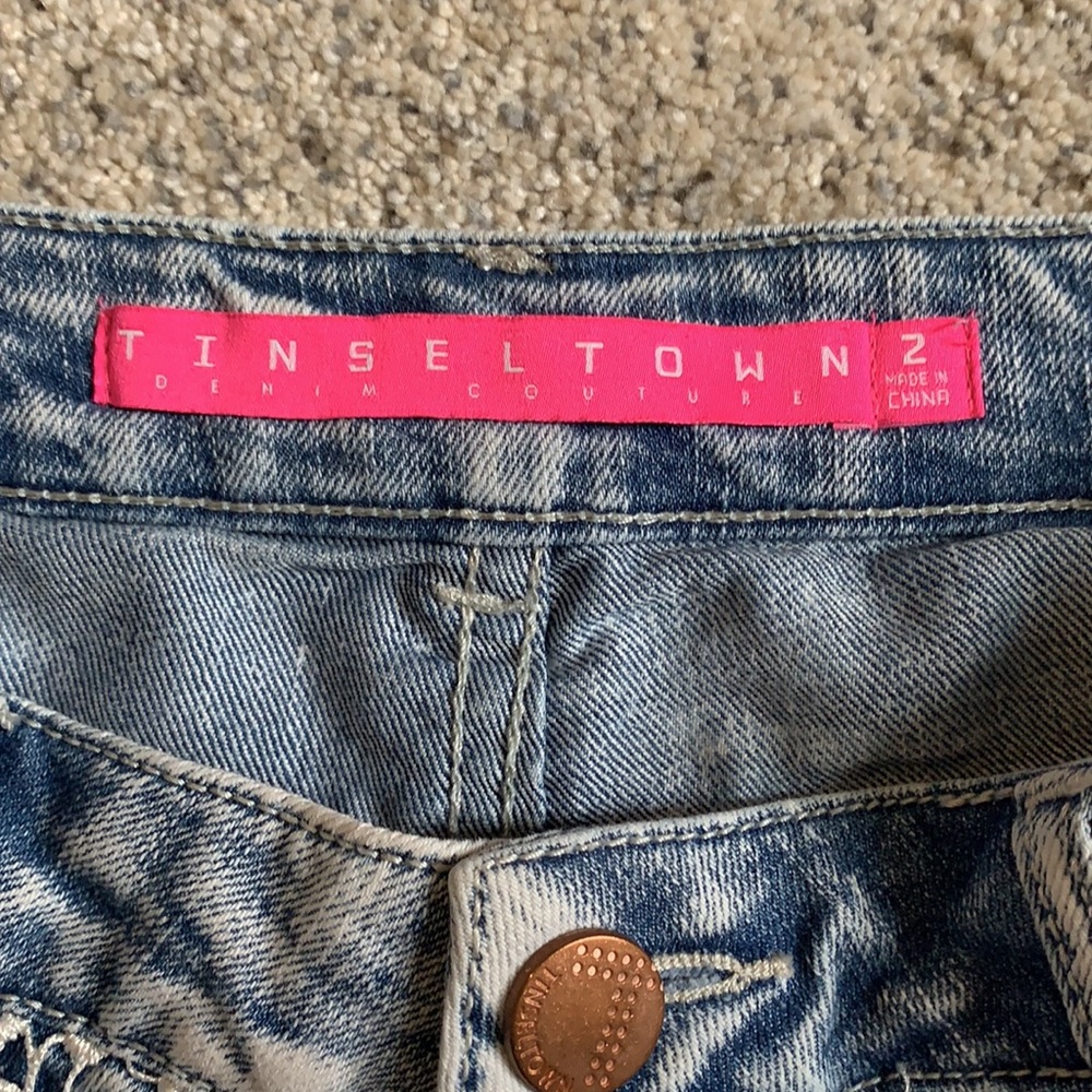 Tinseltown Floral Lace Jean Shorts - Picture 3 of 5